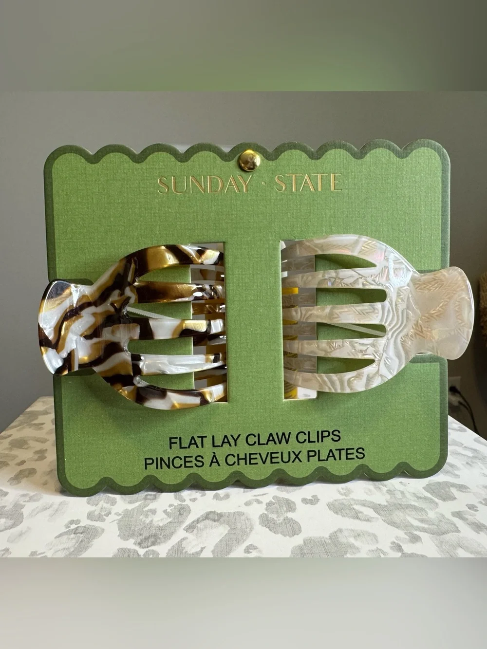 Sunday State Flat Lay Claw Clips - Tortoiseshell & Pearl White